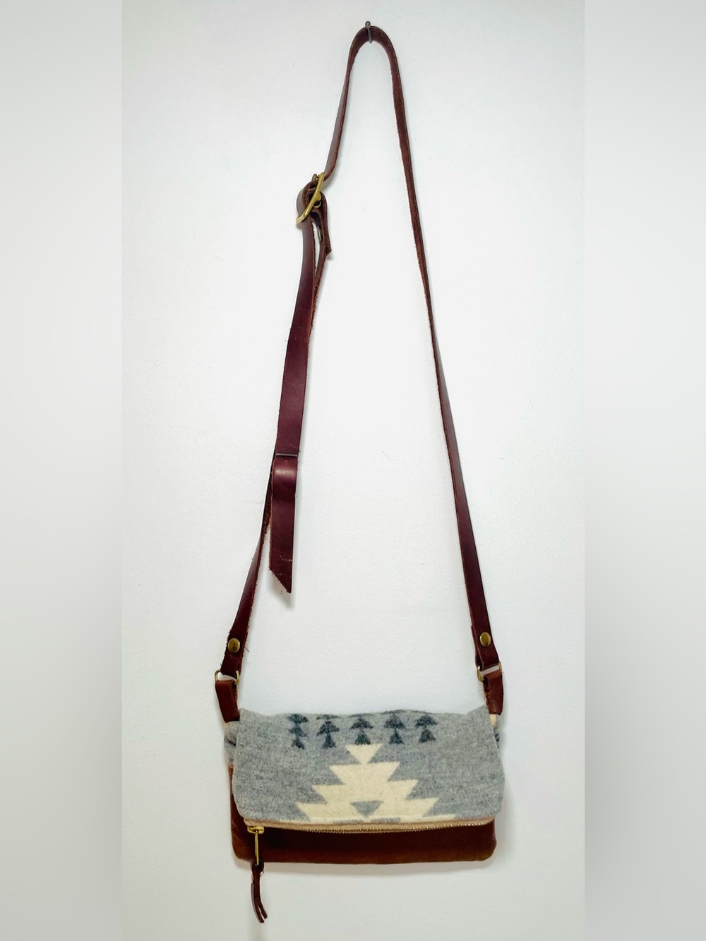 Pendleton Wool Leather Crossbody Bag Southwestern Geometric Gray Brown